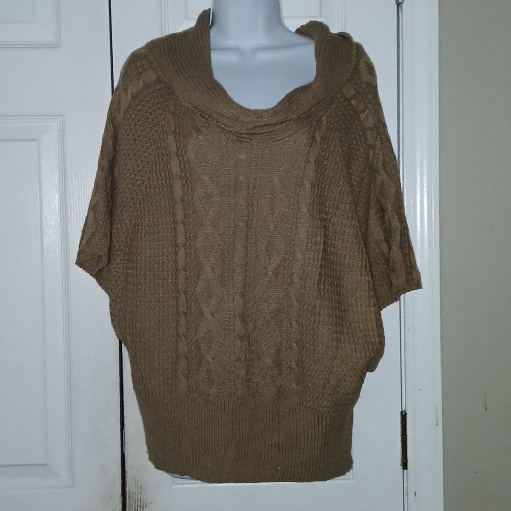 NY Collection tan cowl neck short angle sleeve sweater  Sz M EUC